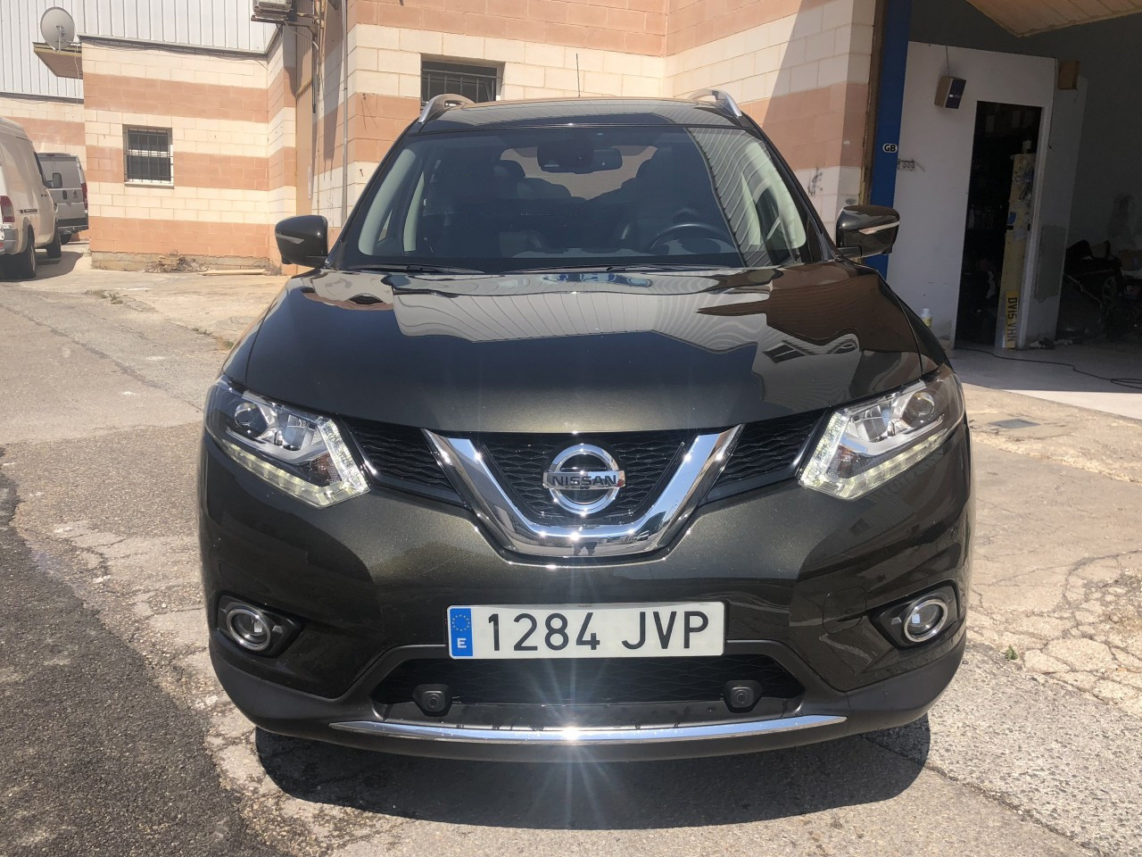 Nissan Xtrail 1.6 Dci Tekna Xtronic 360 Automatic People carrier Photo